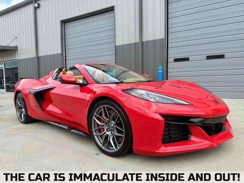Used 2023 Chevrolet Corvette Z06 RWD image 4