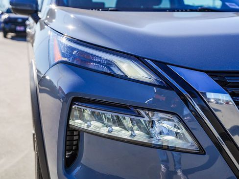 Used 2023 Nissan Rogue SL image 11