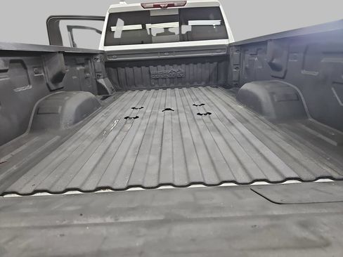 Used 2020 Chevrolet Silverado 2500 High Country w/ Z71 Off-Road Package AWD/4WD image 15