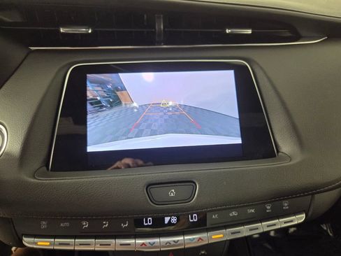 Used 2023 Cadillac XT4 Premium Luxury FWD image 12