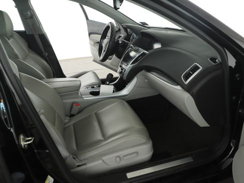 Used 2017 Acura TLX image 16