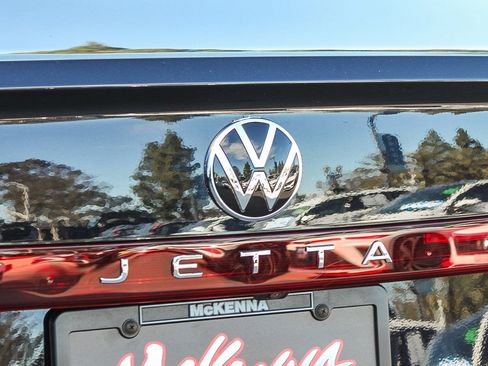 Used 2025 Volkswagen Jetta Sport image 10