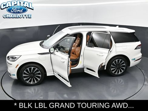 Used 2023 Lincoln Aviator Black Label Grand Touring AWD/4WD image 39