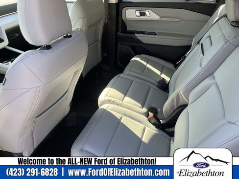 New 2026 Ford Explorer Active w/ Active Comfort Package image 18