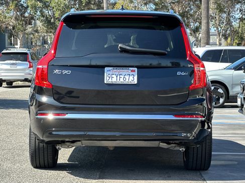 Certified 2023 Volvo XC90 B6 Plus image 5
