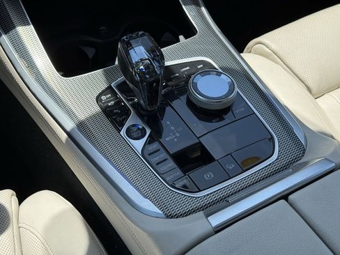 Used 2020 BMW X5 xDrive40i w/ M Sport Package AWD/4WD image 21