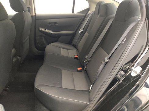 Used 2025 Nissan Sentra SV FWD image 18