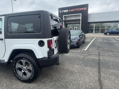 Used 2017 Jeep Wrangler Sahara w/ Connectivity Group image 46