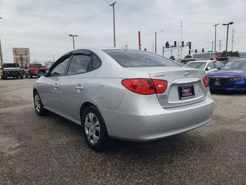 Used 2010 Hyundai Elantra GLS image 9