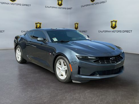 Used 2023 Chevrolet Camaro LT RWD image 7