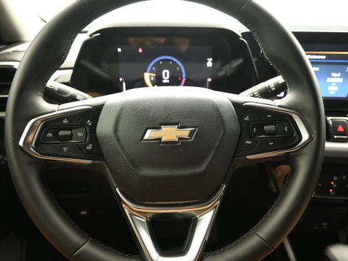 Used 2024 Chevrolet TrailBlazer LT w/ LT Cold Weather Package image 13