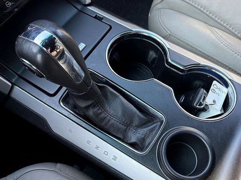 Used 2015 Ford Explorer Limited image 25