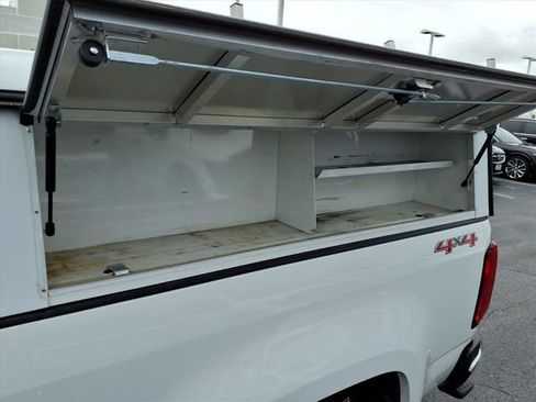 Used 2017 Chevrolet Colorado LT image 22