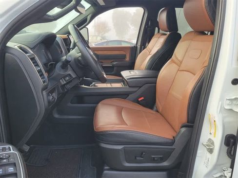 Used 2023 RAM 3500 Limited image 11