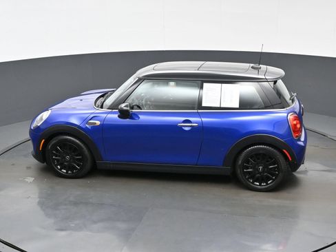 Used 2019 MINI Cooper 2-Door Hardtop FWD image 34