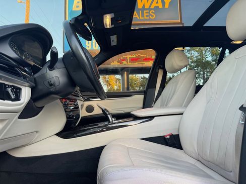 Used 2017 BMW X5 sDrive35i w/ Premium Package image 14