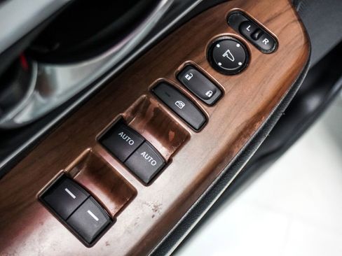 Used 2019 Honda CR-V Touring image 22