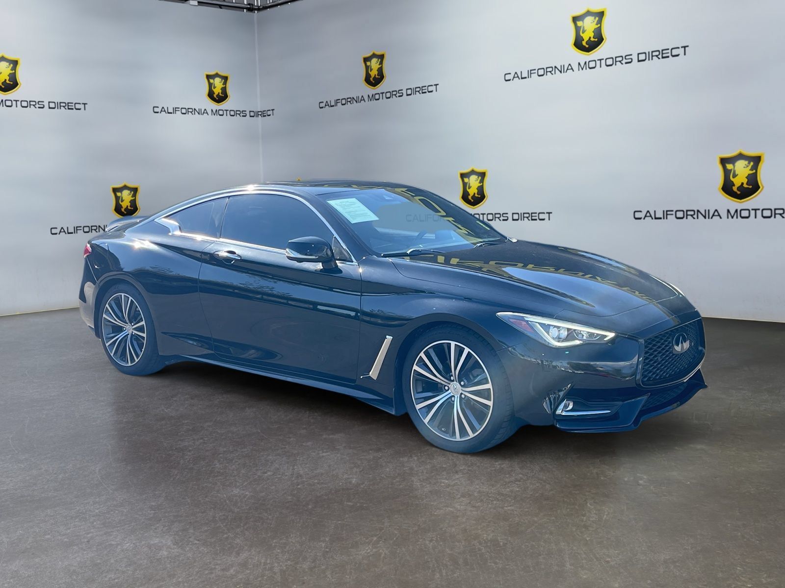 Used 2017 INFINITI Q60 3.0t w/ Premium Plus Package 3.0T RWD image 7