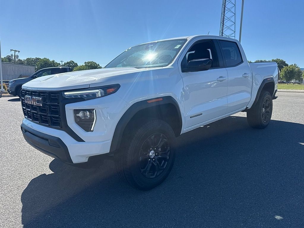 Used 2024 GMC Canyon Elevation RWD image 8