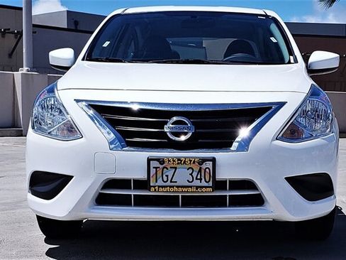 Used 2018 Nissan Versa SV FWD image 7
