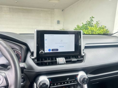 Used 2025 Toyota RAV4 XLE image 21