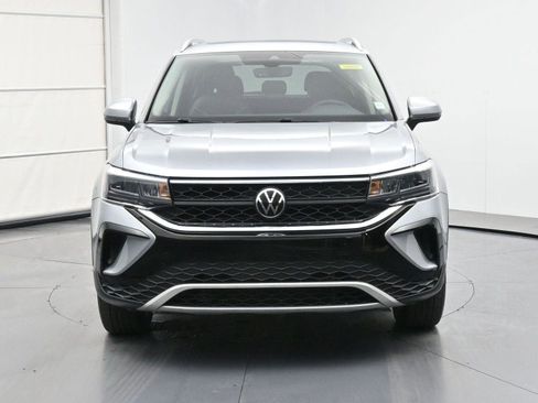 Used 2023 Volkswagen Taos SE w/ Panoramic Sunroof Package image 27