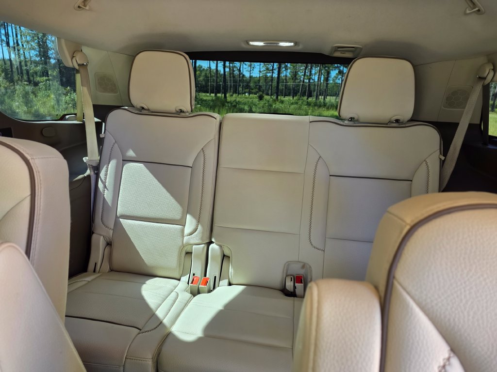 Used 2022 GMC Yukon Denali RWD image 21