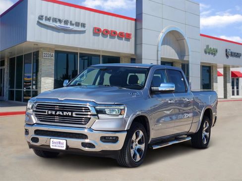 Used 2022 RAM 1500 Laramie AWD/4WD image 2