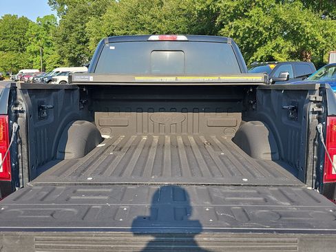 Used 2020 Ford F150 Lariat w/ Equipment Group 502A Luxury AWD/4WD image 12