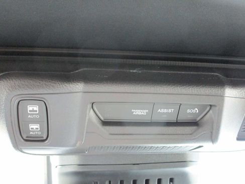 Used 2025 Jeep Wrangler Sahara image 51