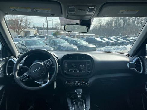 Used 2025 Kia Soul LX w/ LX Technology Package image 28
