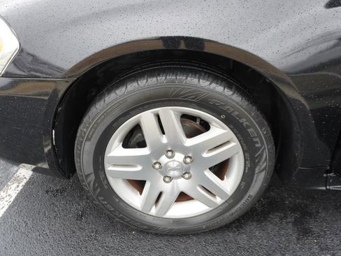 Used 2014 Chevrolet Impala LT w/ LT Sunroof Package image 38