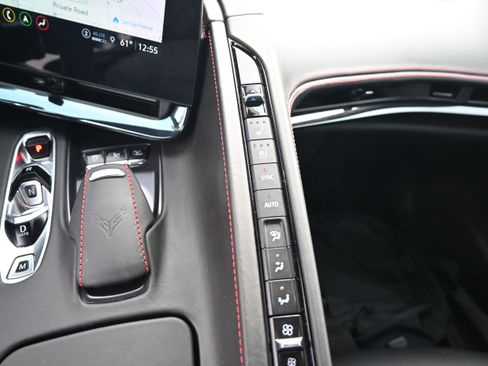 Used 2023 Chevrolet Corvette Stingray Premium Conv w/ Z51 Performance Package image 32