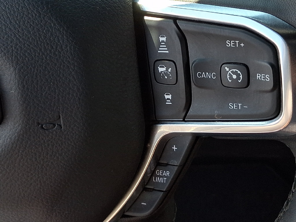 Used 2026 RAM 1500 Laramie AWD/4WD image 22