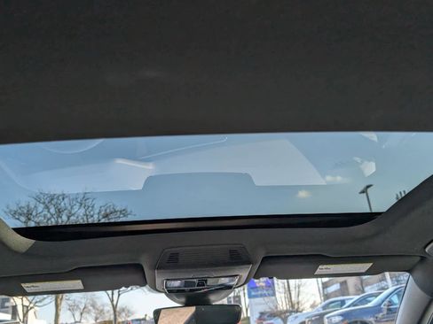 Used 2024 Volkswagen Golf R image 15