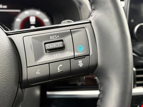 Certified 2025 Nissan Pathfinder Platinum w/ Cargo Package image 18