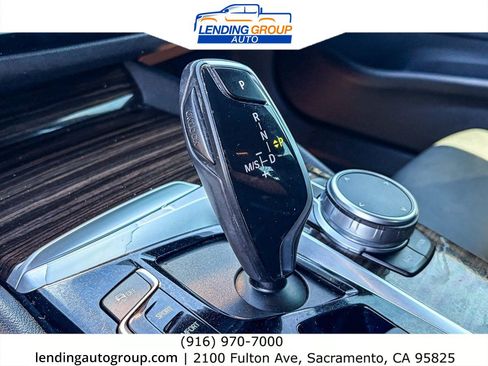 Used 2019 BMW 530i w/ Convenience Package RWD image 18