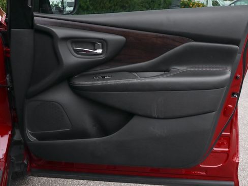 Used 2021 Nissan Murano Platinum w/ Cargo Package image 40