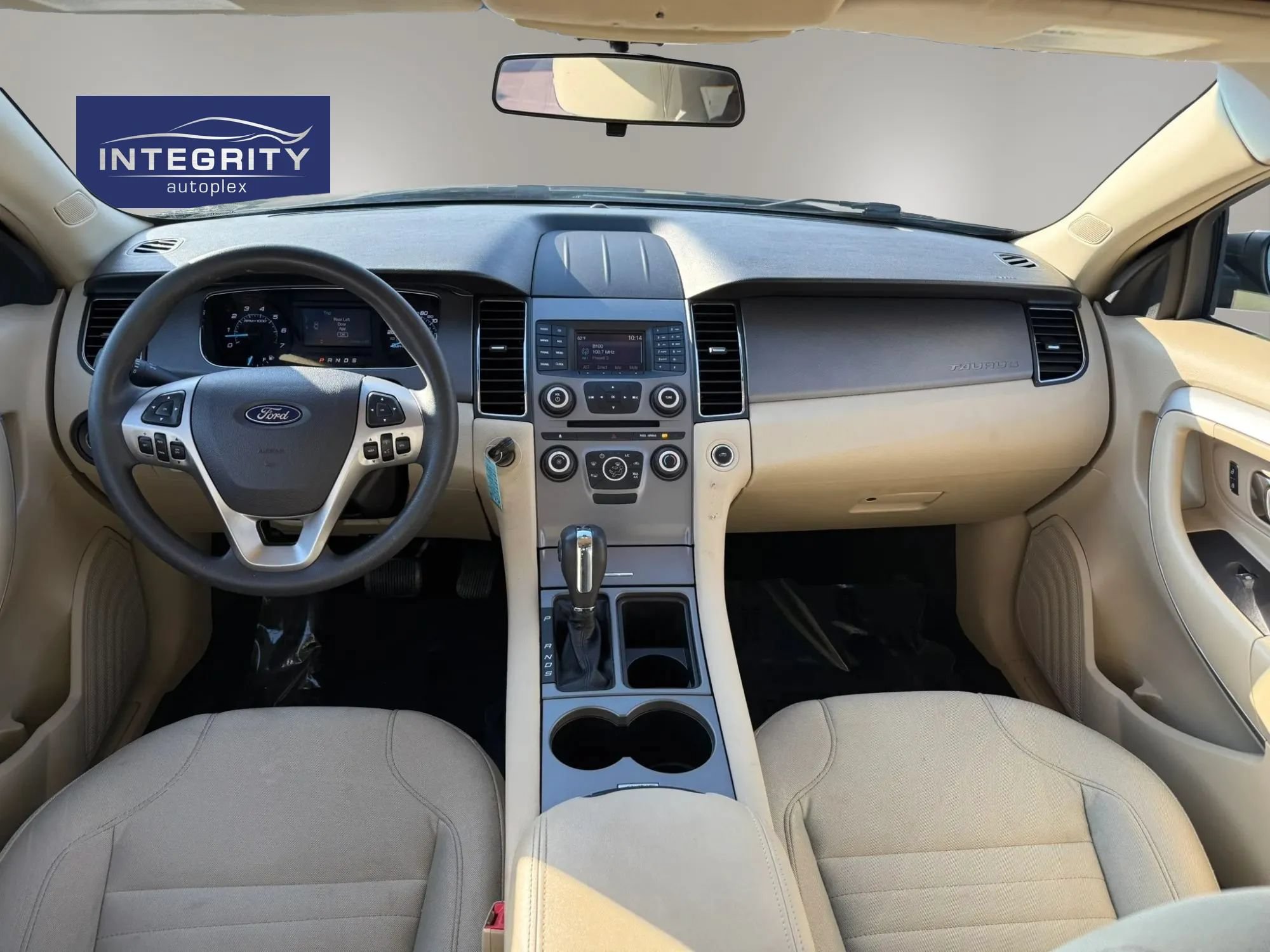 Used 2018 Ford Taurus SE FWD image 12