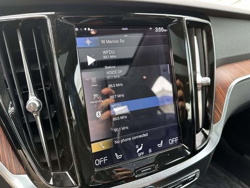 Used 2022 Volvo S60 B5 Inscription image 29