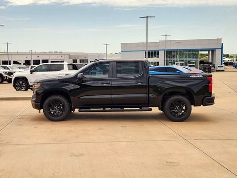 Used 2026 Chevrolet Silverado 1500 Custom w/ Turbomax Blackout Package AWD/4WD image 5