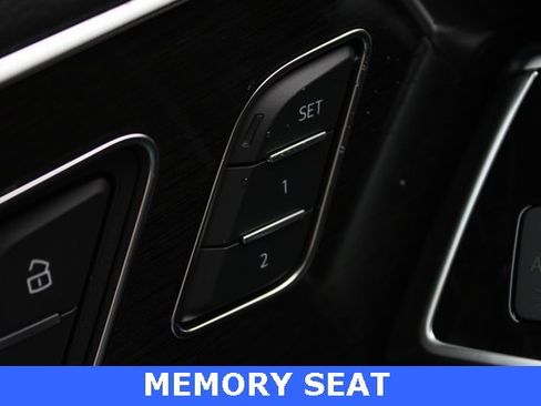 New 2025 Audi Q8 Premium image 5