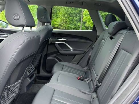 Used 2025 Audi Q5 Premium w/ Convenience Package AWD/4WD image 18