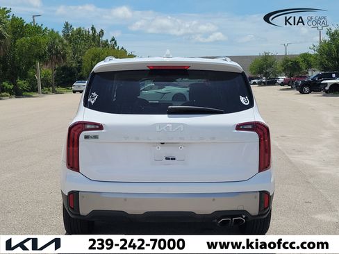 Used 2025 Kia Telluride S FWD image 5