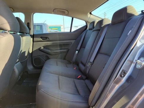 Used 2024 Nissan Altima 2.5 SV image 13