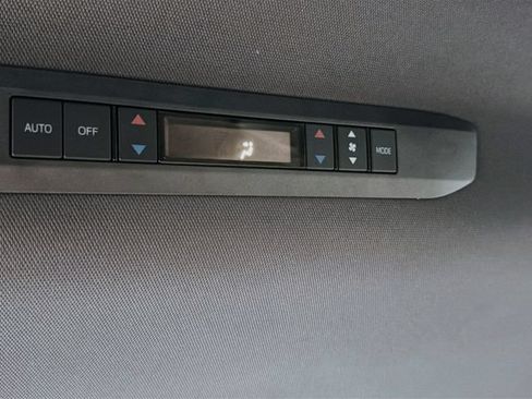 Used 2021 Toyota Sienna XLE FWD image 24