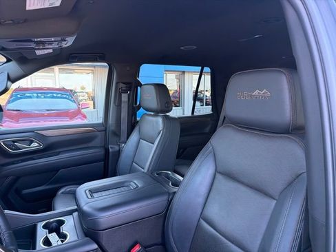 Used 2024 Chevrolet Tahoe High Country AWD/4WD image 15