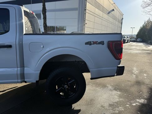 Used 2023 Ford F150 XLT w/ Trailer Tow Package image 10