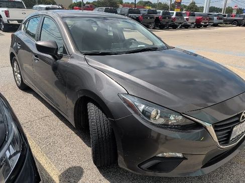 Used 2016 MAZDA MAZDA3 i Sport w/ Preferred Equipment Package FWD image 4