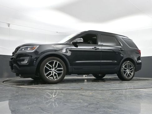 Used 2016 Ford Explorer Sport w/ Equipment Group 401A image 46